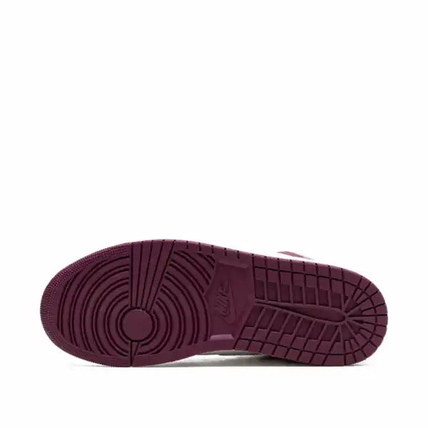 Jordan 1 Retro High OG Bordeaux