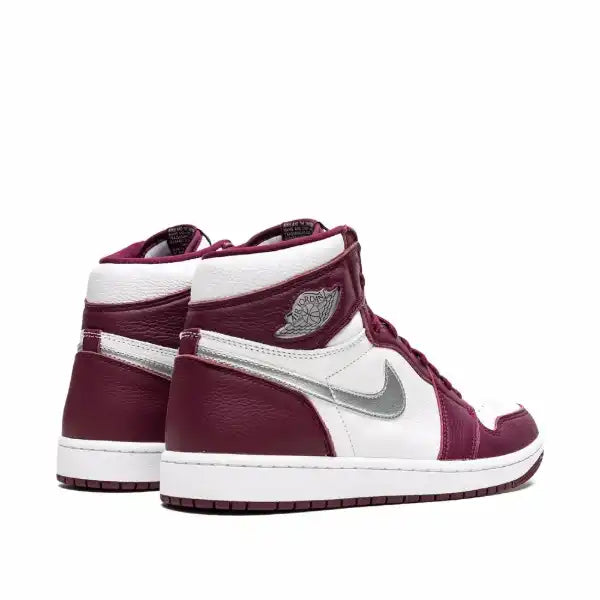 Jordan 1 Retro High OG Bordeaux