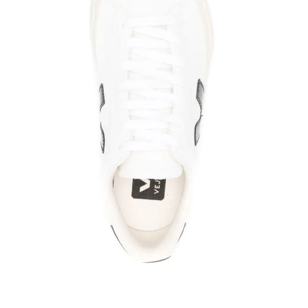 Veja Campo Clasico (White/Black)