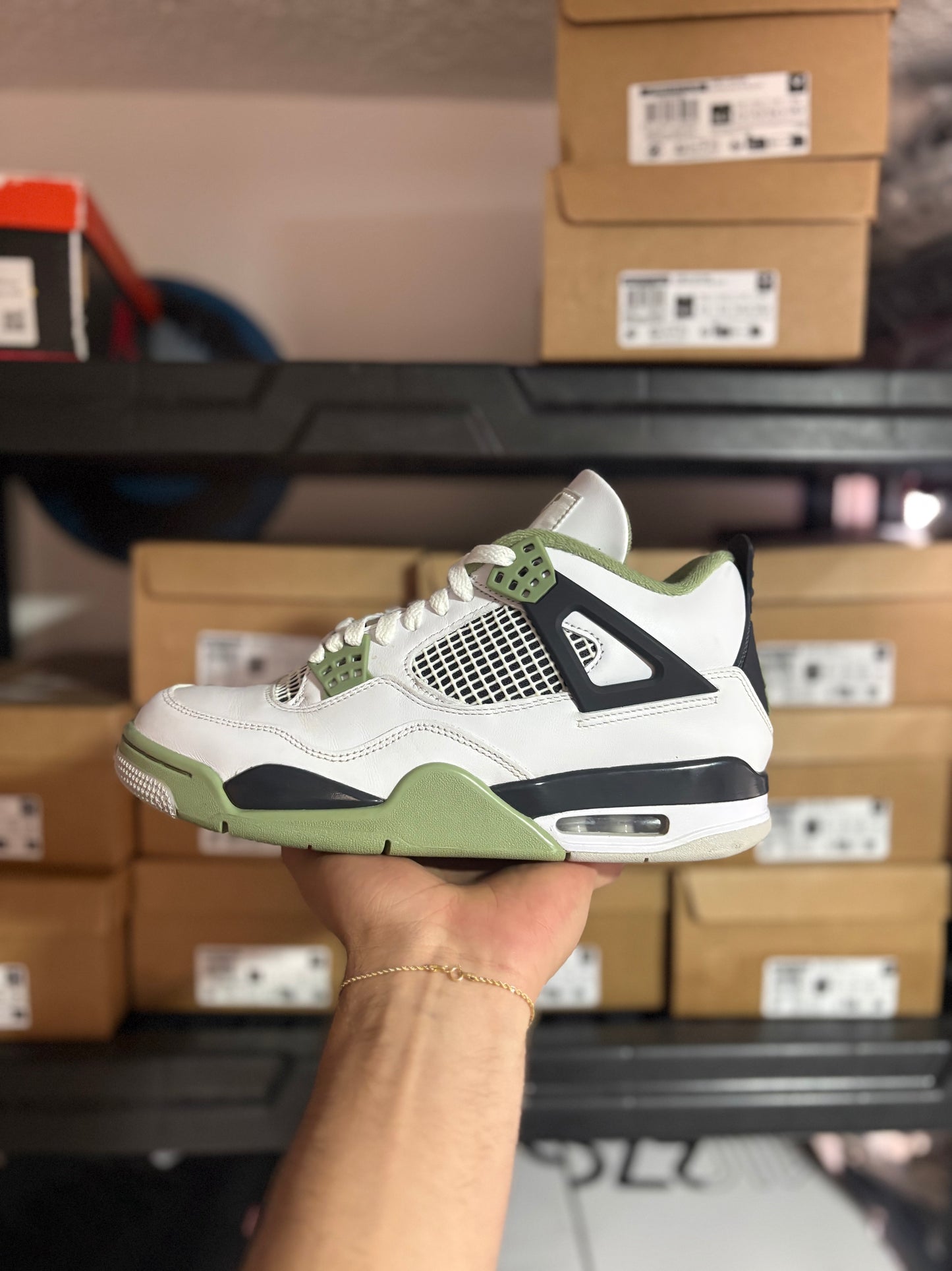 Air Jordan 4 Retro